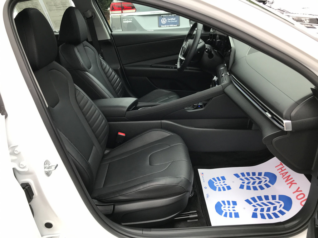 Used 2023 Hyundai Elantra Limited image 31