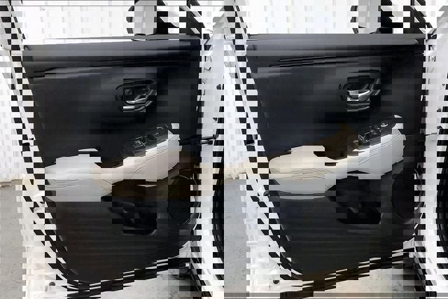 Certified 2026 Honda HR-V EX-L image 21