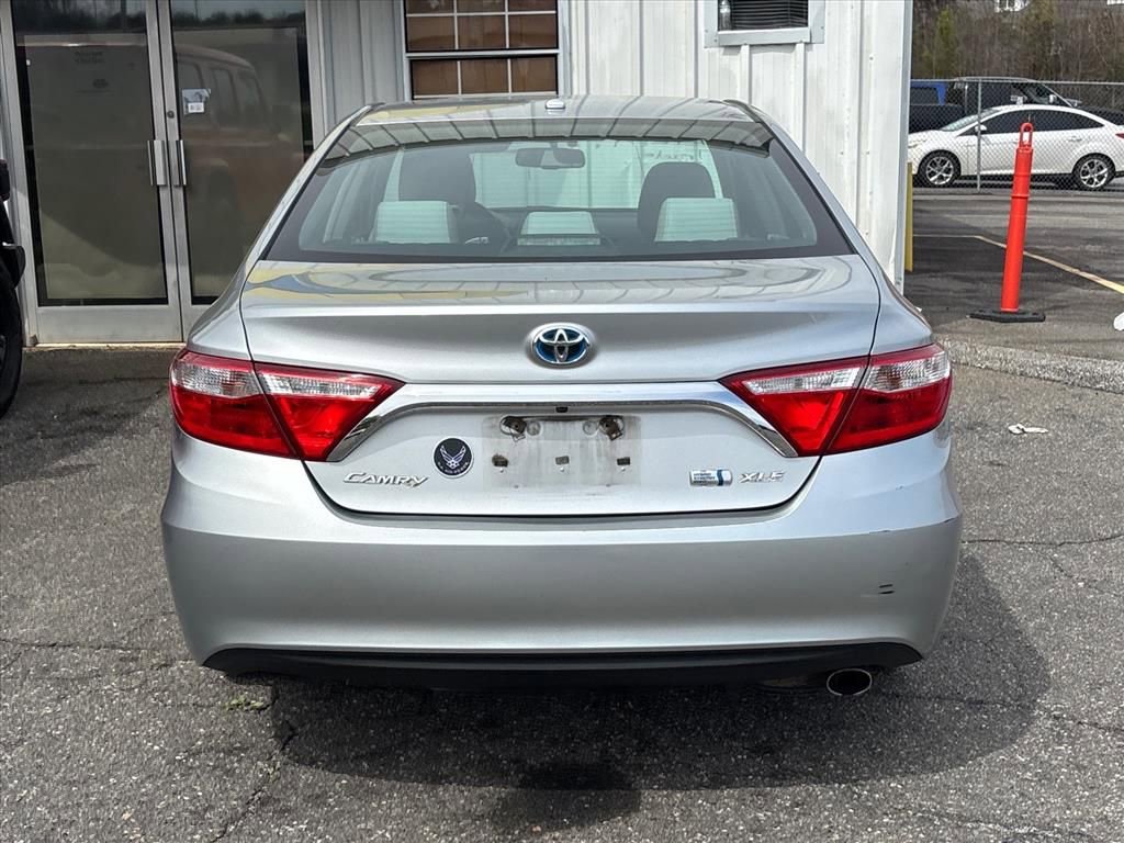 Used 2017 Toyota Camry XLE w/ Moonroof Package image 11