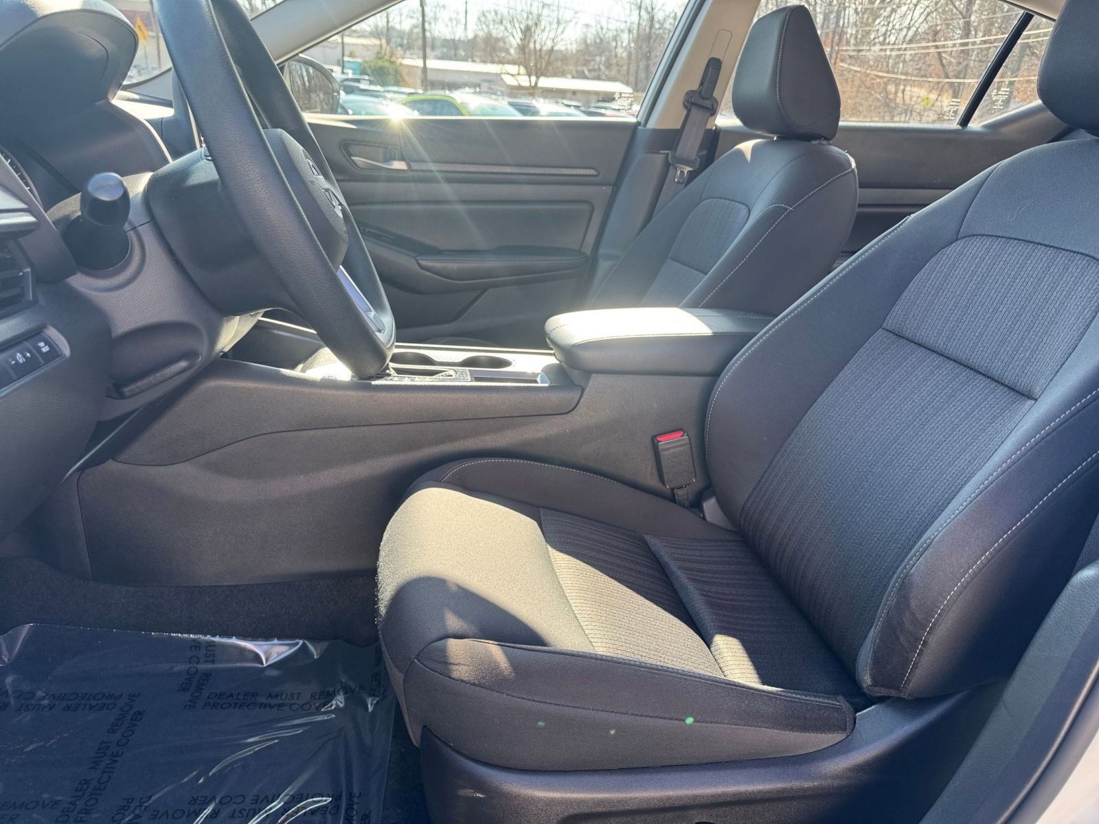 Used 2025 Nissan Altima 2.5 SV image 30