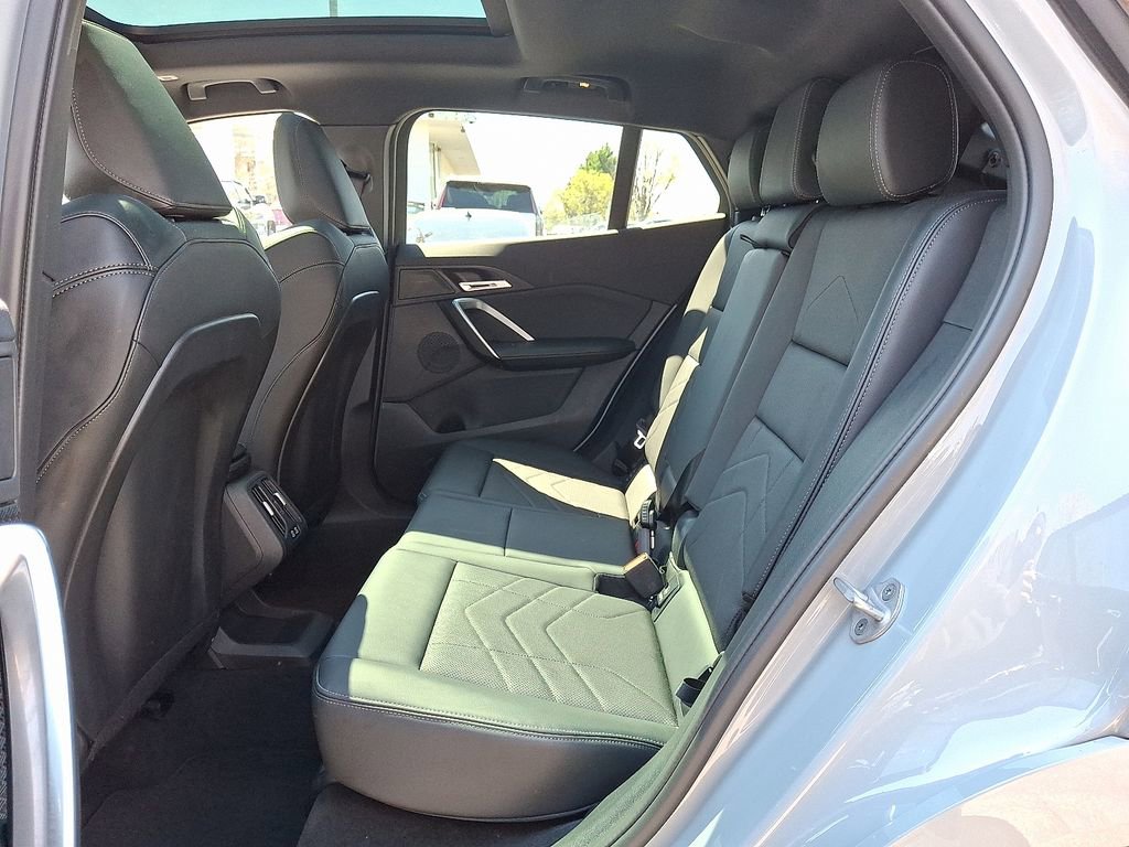 Used 2025 BMW X2 xDrive28i image 10