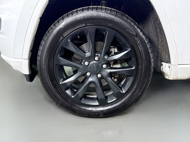 Used 2020 Jeep Grand Cherokee Altitude AWD/4WD image 33