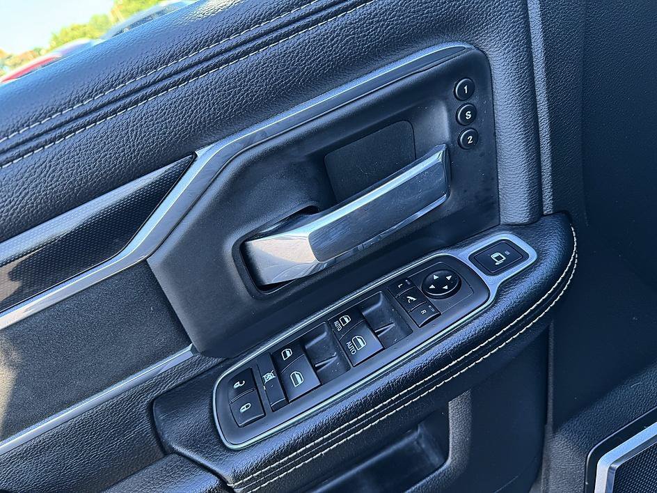 Used 2021 RAM 2500 Laramie w/ Night Edition AWD/4WD image 10