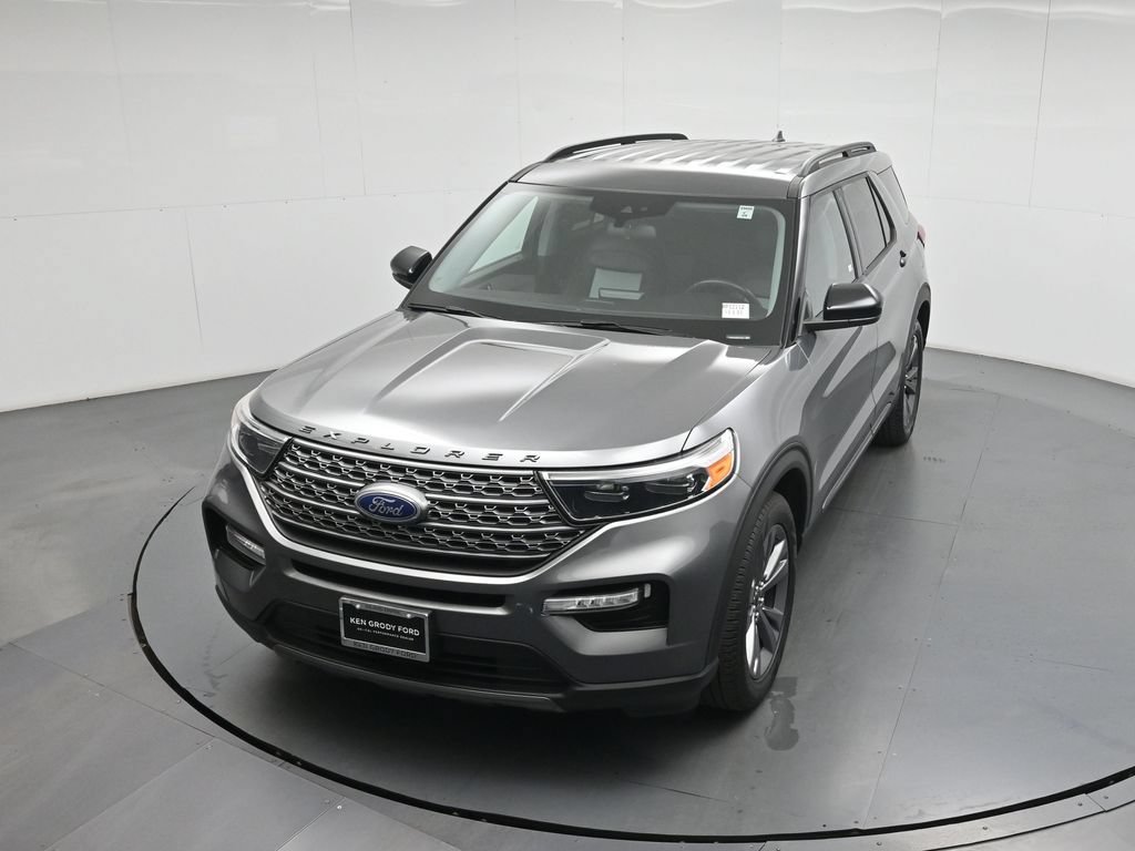 Certified 2023 Ford Explorer XLT w/ Equipment Group 202A RWD image 36