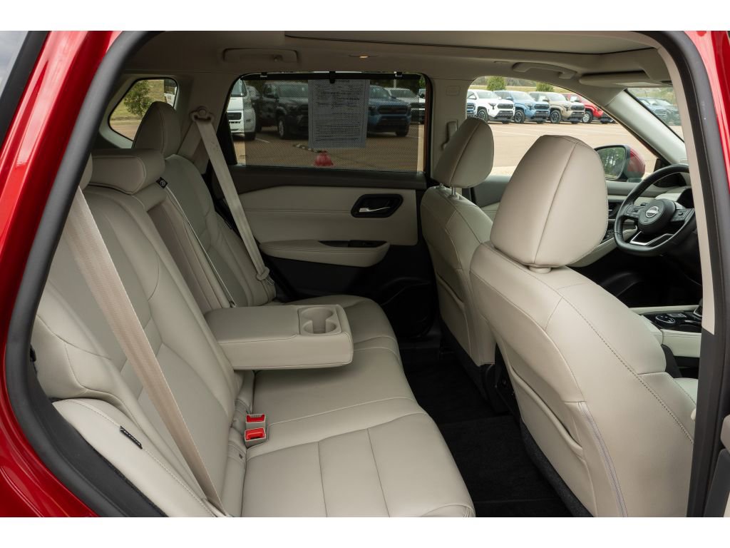 Used 2022 Nissan Rogue SL w/ SL Premium Package image 15