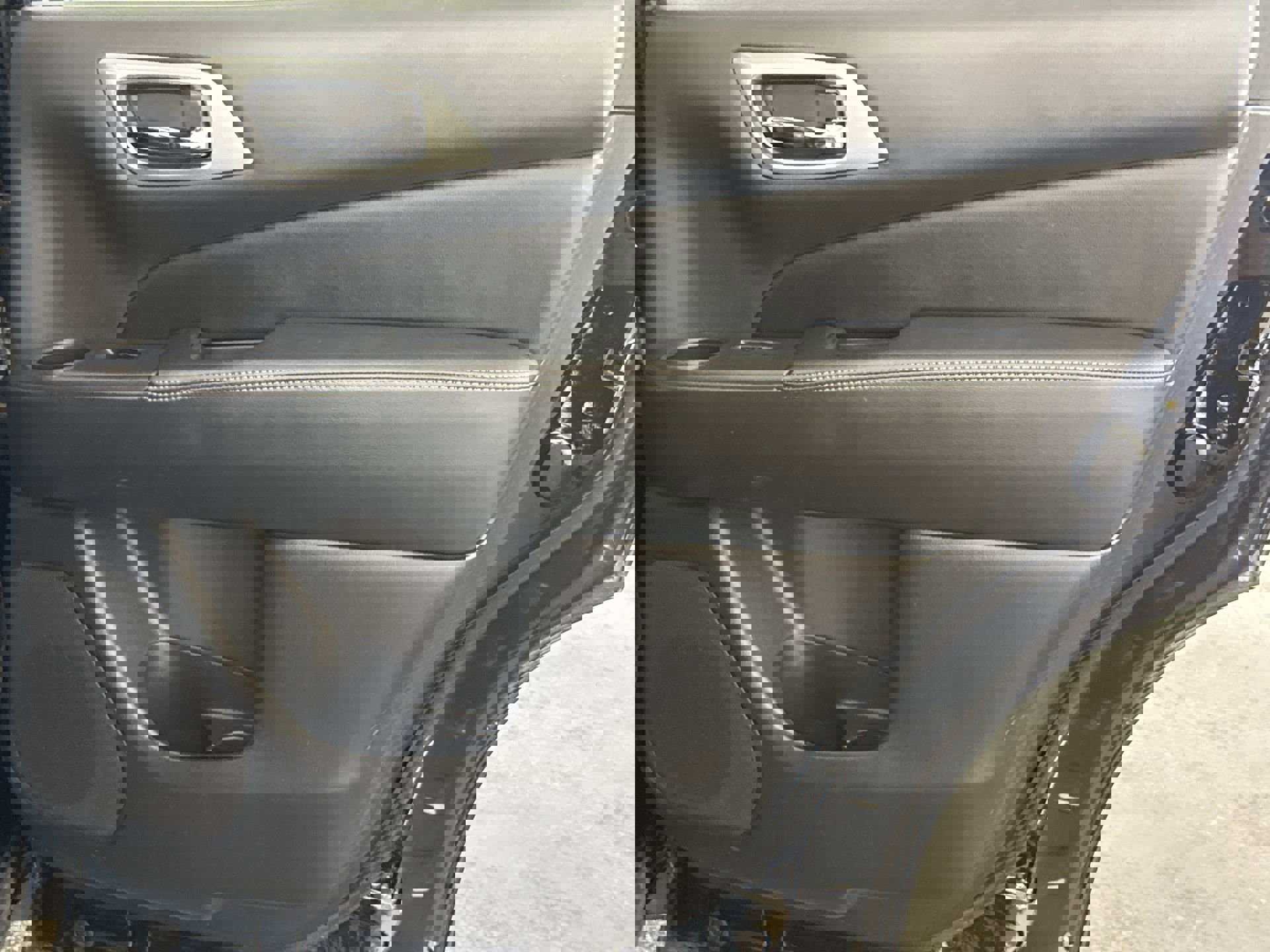 Used 2019 Nissan Pathfinder SL image 35