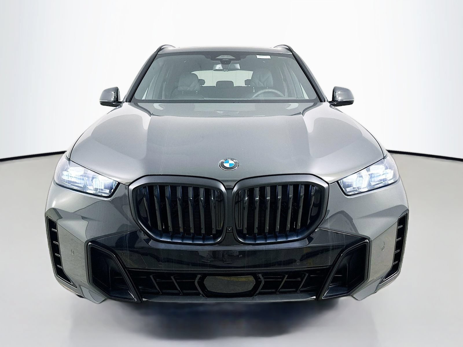 New 2026 BMW X5 xDrive40i w/ M Sport Package AWD/4WD image 2