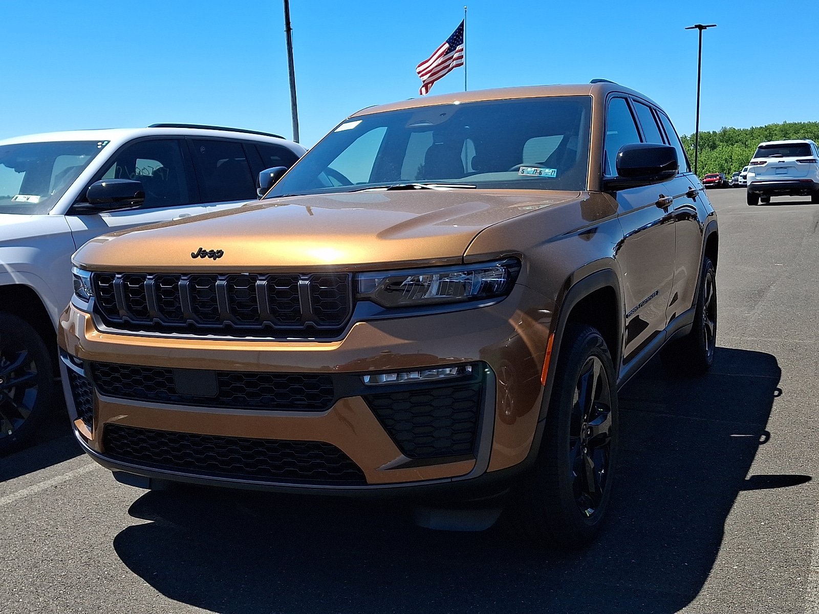 New 2026 Jeep Grand Cherokee Limited w/ Limited Altitude Package AWD/4WD image 3