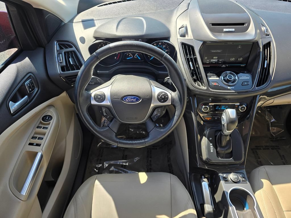 Used 2014 Ford Escape Titanium w/ Equipment Group 401A FWD image 10