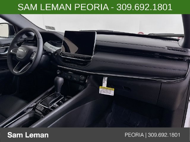 New 2026 Jeep Compass Latitude AWD/4WD image 24
