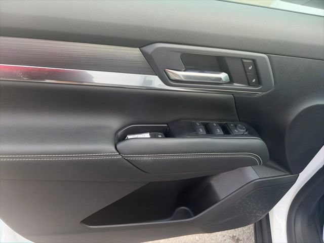 New 2027 GMC Terrain Elevation w/ LPO, Floor Liner Package FWD image 17