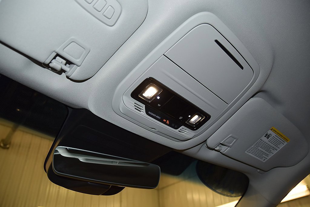 Used 2024 Lincoln Nautilus Reserve image 27