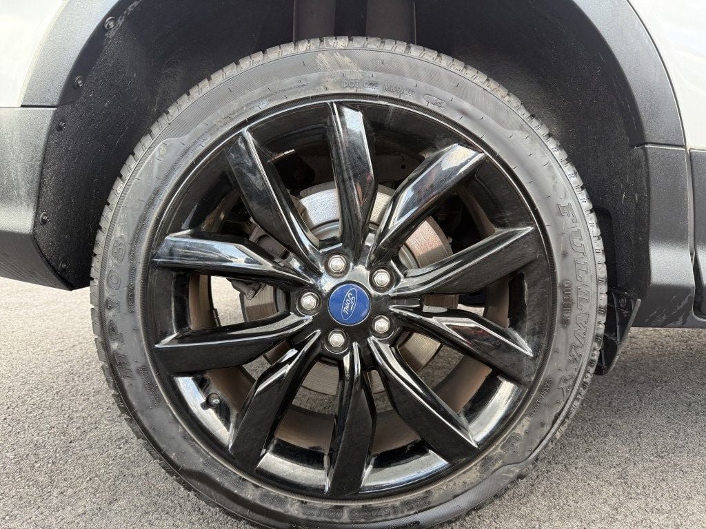 Used 2019 Ford Escape SE FWD image 3