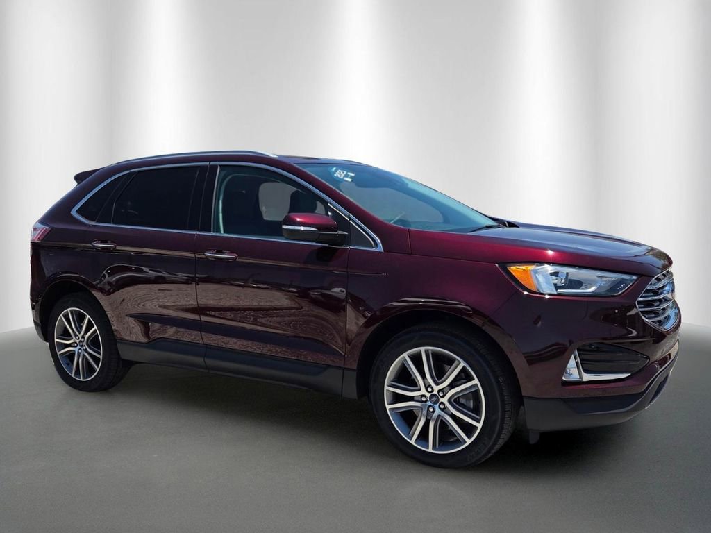 Used 2021 Ford Edge Titanium FWD image 2