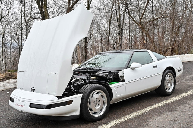Used 1995 Chevrolet Corvette Coupe RWD image 15
