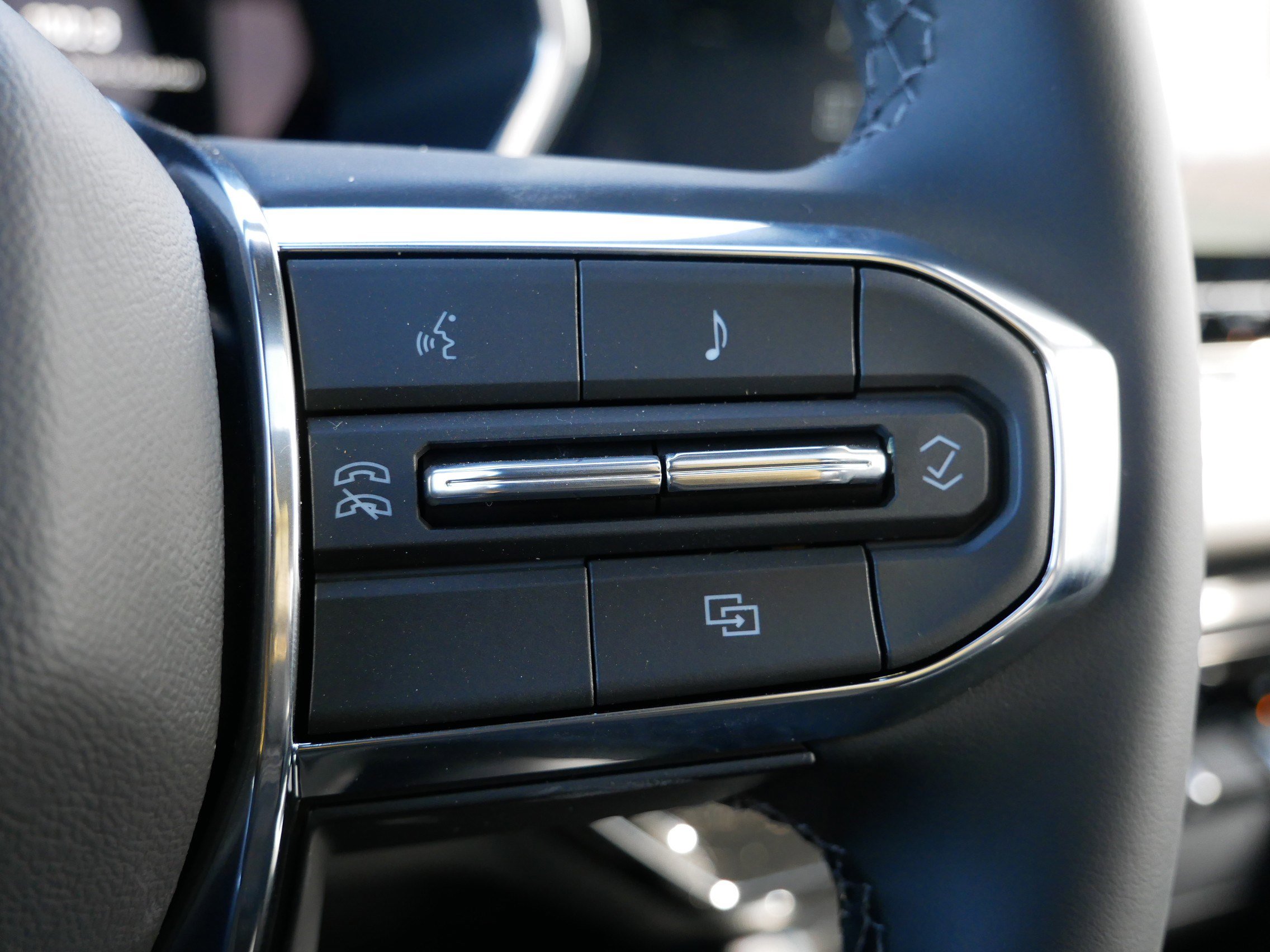 New 2026 GMC Canyon Elevation w/ Convenience Package image 23