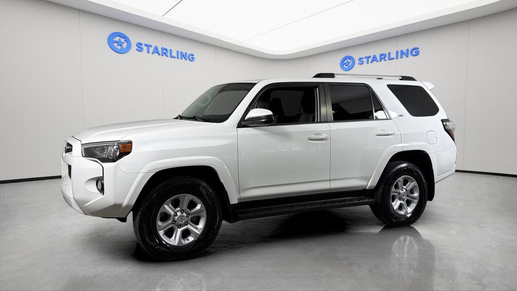 Used 2019 Toyota 4Runner SR5 AWD/4WD image 2