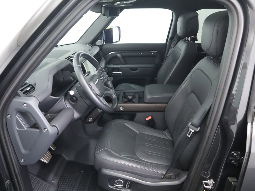 Used 2024 Land Rover Defender 130 X image 20