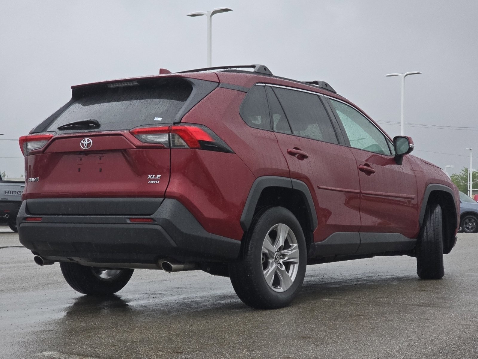 Used 2023 Toyota RAV4 XLE AWD/4WD image 17