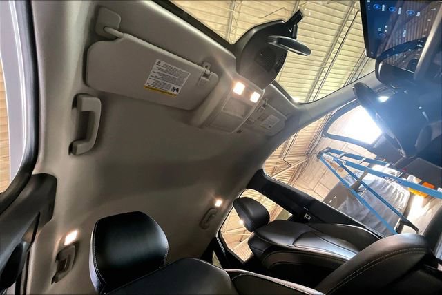 Used 2025 Ford Escape Platinum w/ Premium Technology Package FWD image 17