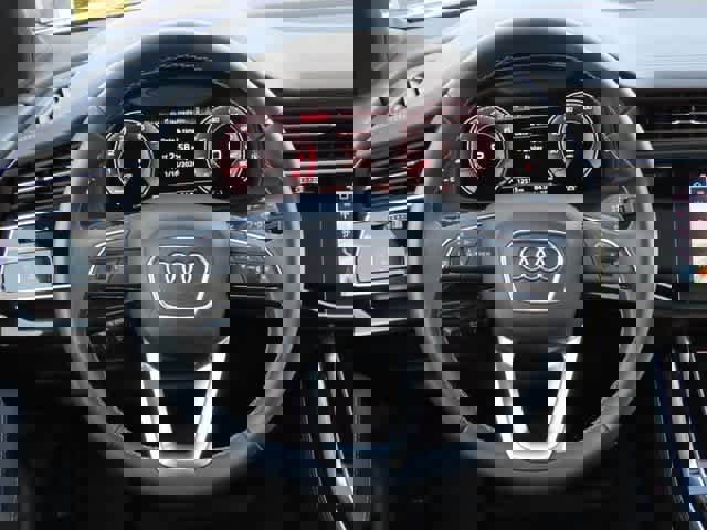 Used 2025 Audi Q7 3.0T Prestige w/ Prestige Package image 21