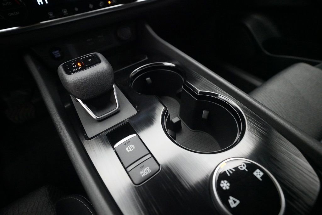 Certified 2024 Nissan Rogue SV image 18