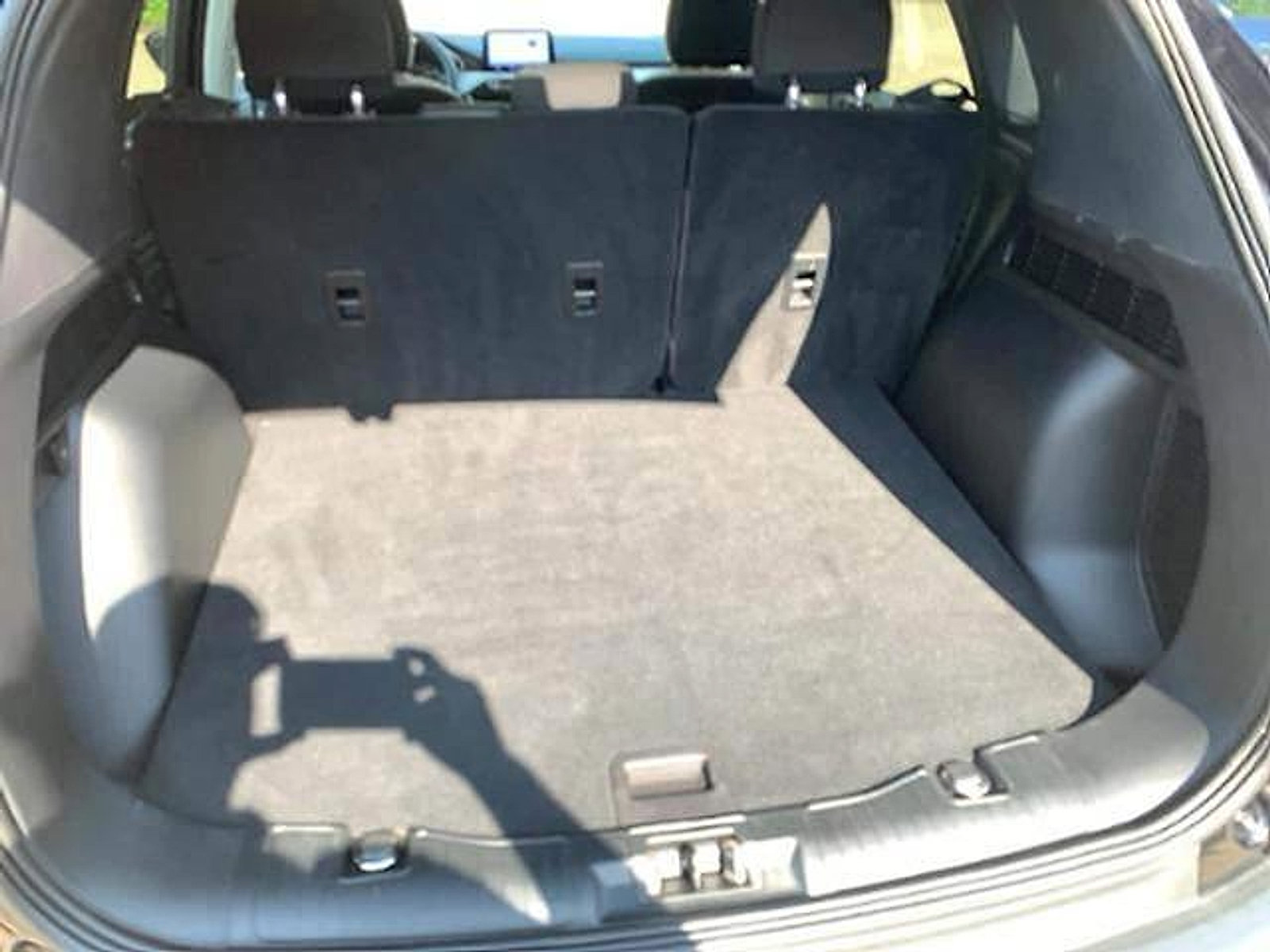 Used 2021 Ford Escape SE image 9