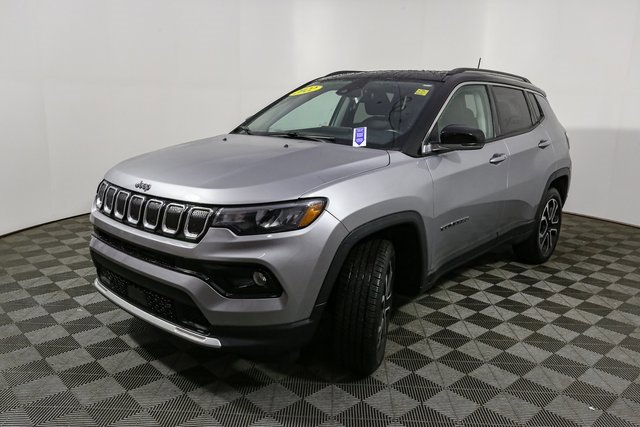 Used 2022 Jeep Compass Limited w/ Sun and Sound Group image 5