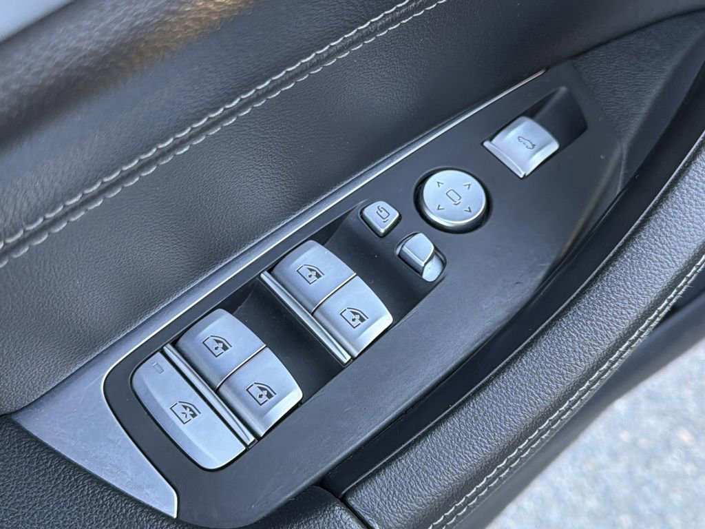 Used 2021 BMW X3 xDrive30e w/ M Sport Package image 31