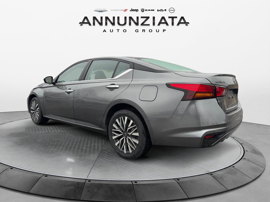Certified 2024 Nissan Altima 2.5 SV AWD/4WD image 3