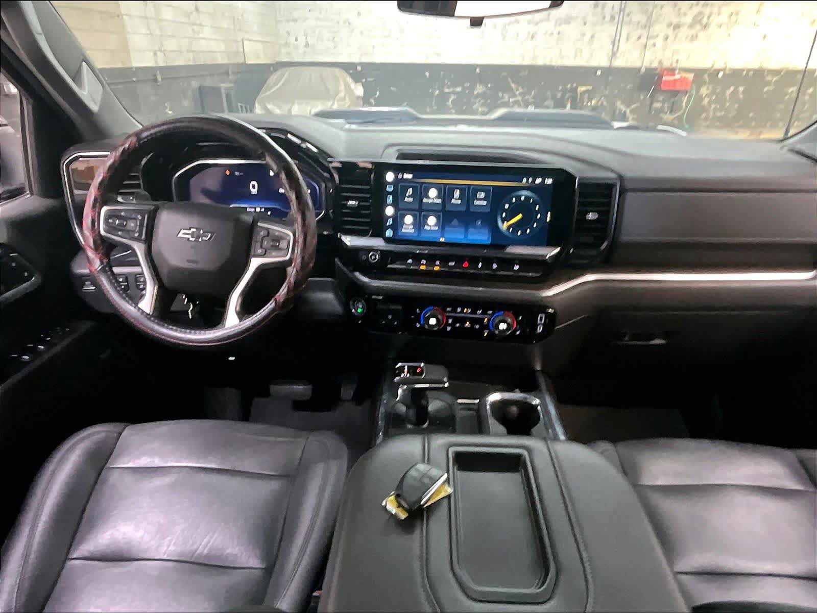 Used 2022 Chevrolet Silverado 1500 LT Trail Boss w/ Convenience Package II AWD/4WD image 17