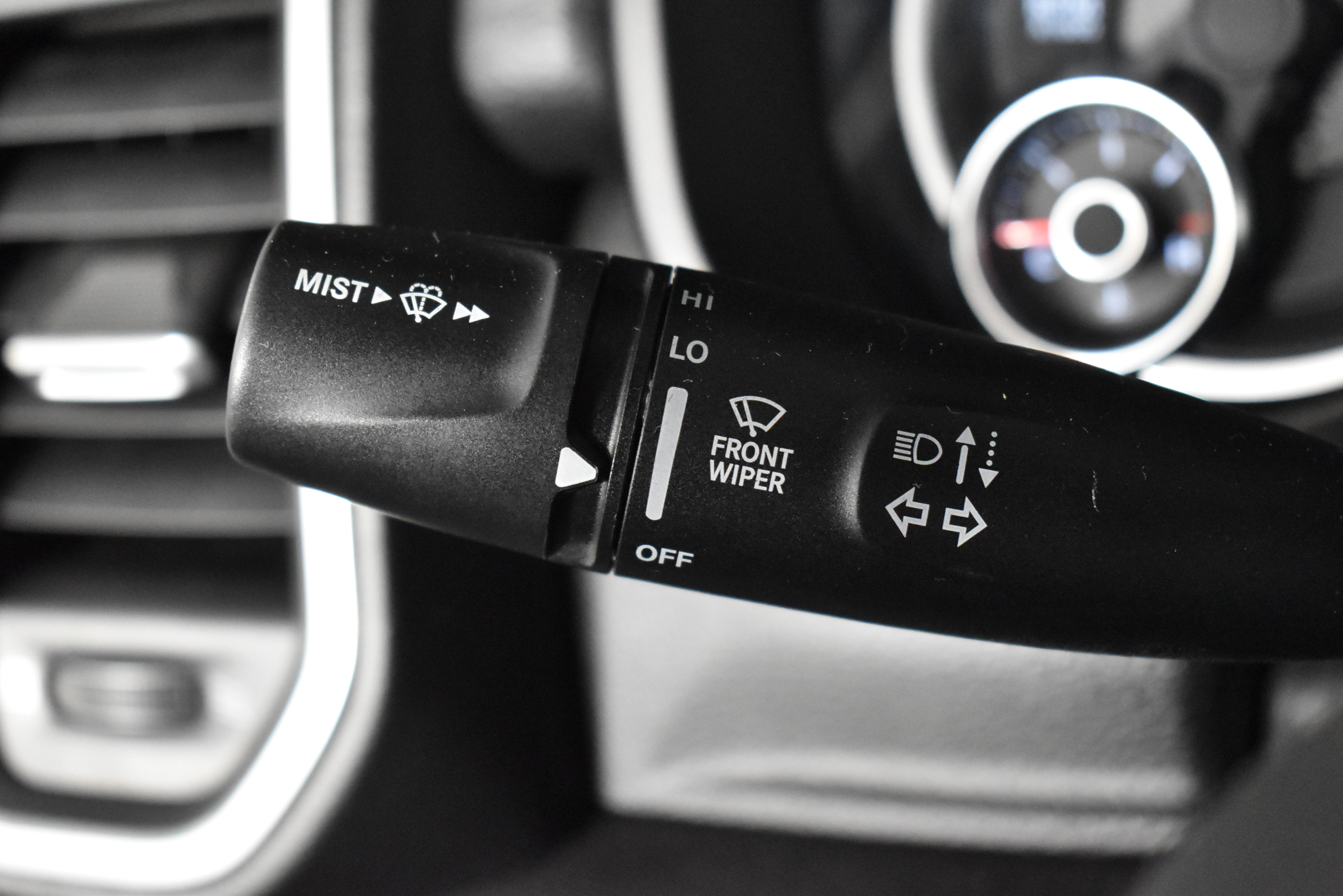 Used 2025 RAM 1500 Laramie image 26