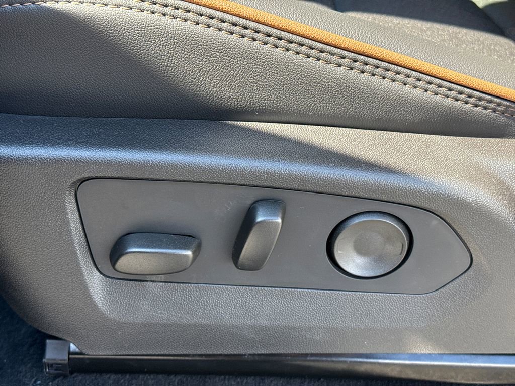 New 2026 GMC Canyon AT4 image 17