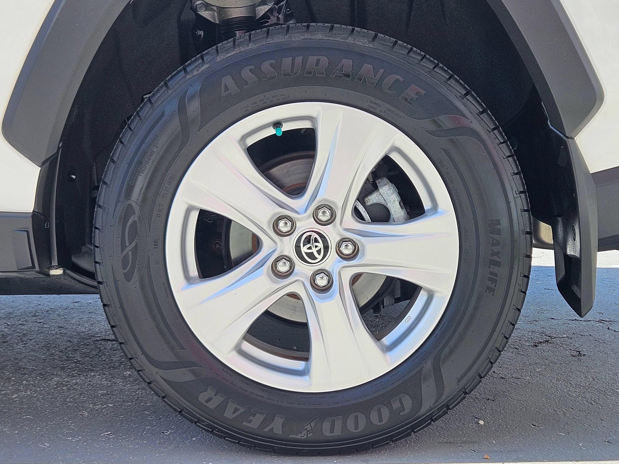 Used 2021 Toyota RAV4 XLE FWD image 29