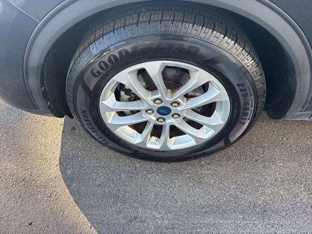 Used 2022 Ford Escape SE FWD image 44