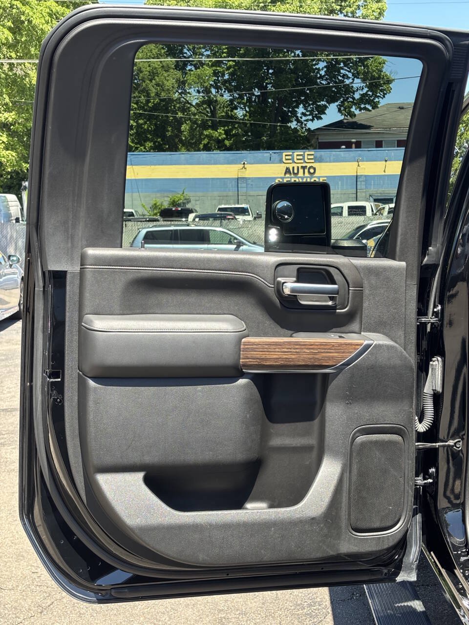 Used 2020 Chevrolet Silverado 2500 High Country w/ Z71 Off-Road Package AWD/4WD image 11