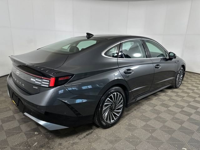 Used 2024 Hyundai Sonata Limited image 3