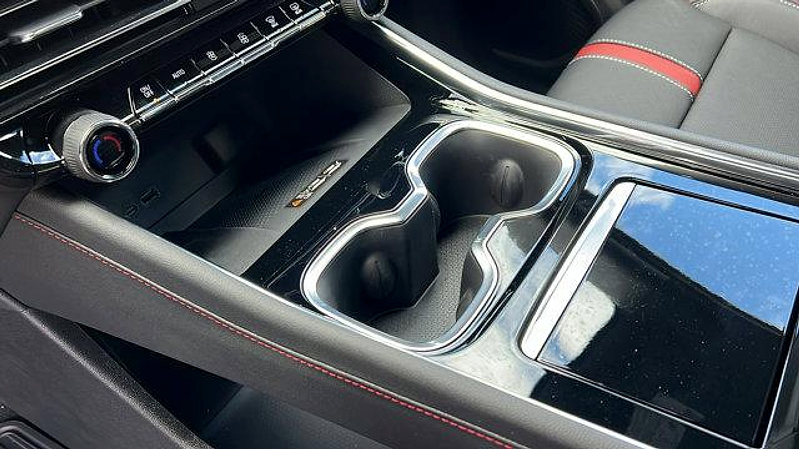 New 2026 Chevrolet Traverse RS image 24