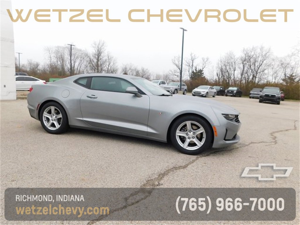 Used 2023 Chevrolet Camaro LT image 1