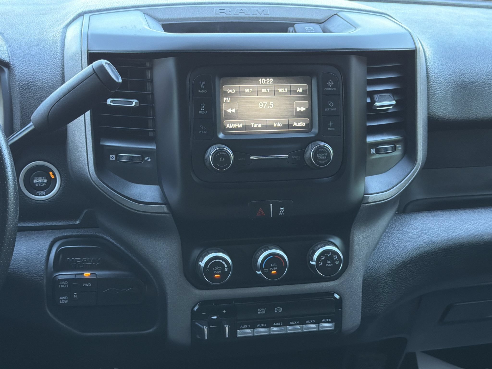 Used 2024 RAM 2500 Tradesman w/ Chrome Appearance Group AWD/4WD image 4