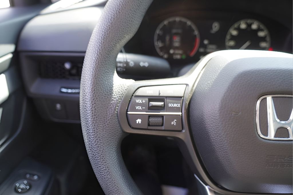 Used 2025 Honda CR-V LX image 19