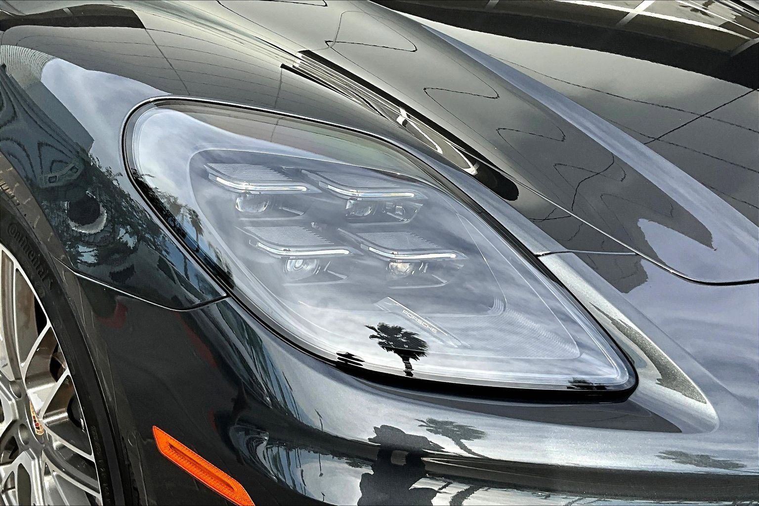 Used 2025 Porsche Panamera 4 image 28