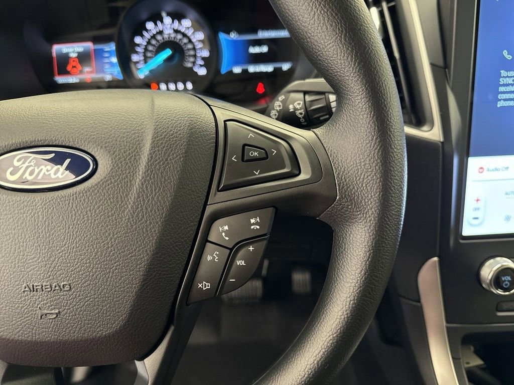 New 2024 Ford Edge SE w/ Black Appearance Package image 11