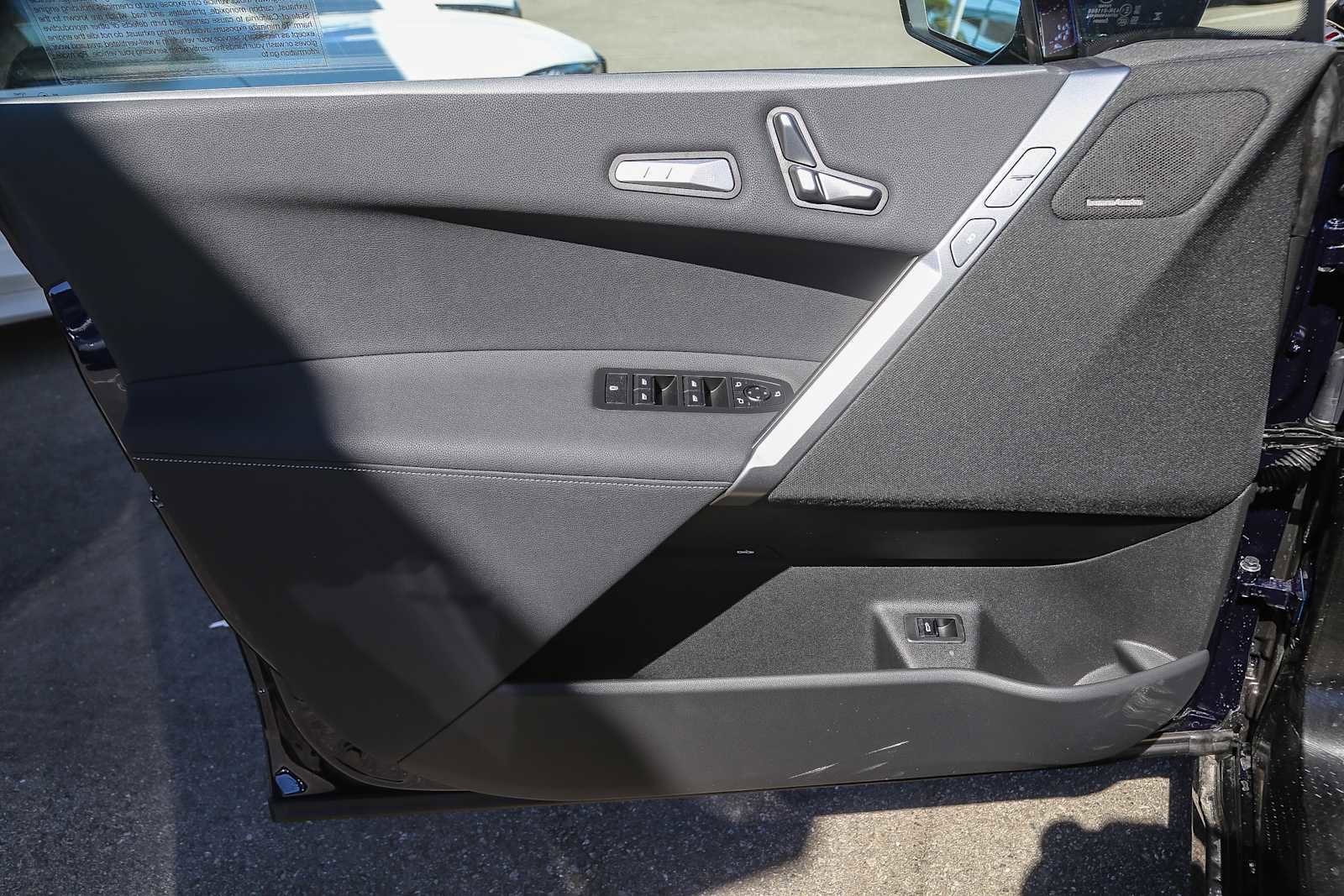 New 2026 BMW iX xDrive45 w/ M Sport Package image 17