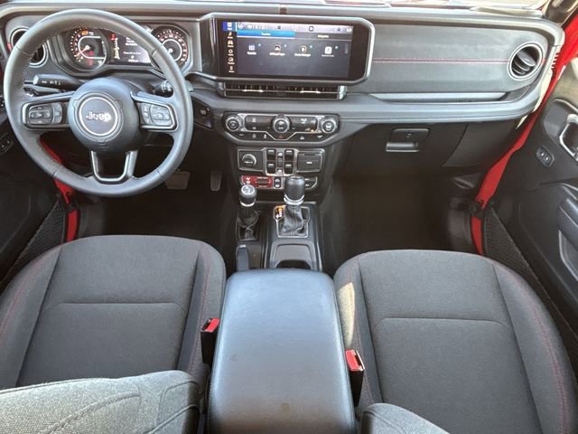 Used 2025 Jeep Wrangler Unlimited Rubicon image 12
