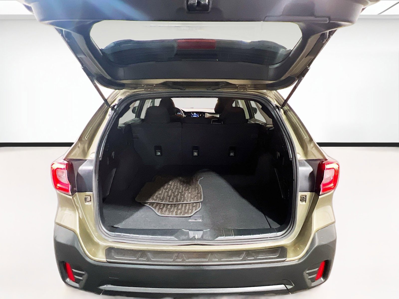 Used 2022 Subaru Outback Premium AWD/4WD image 18