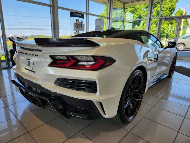Used 2023 Chevrolet Corvette Z06 image 7