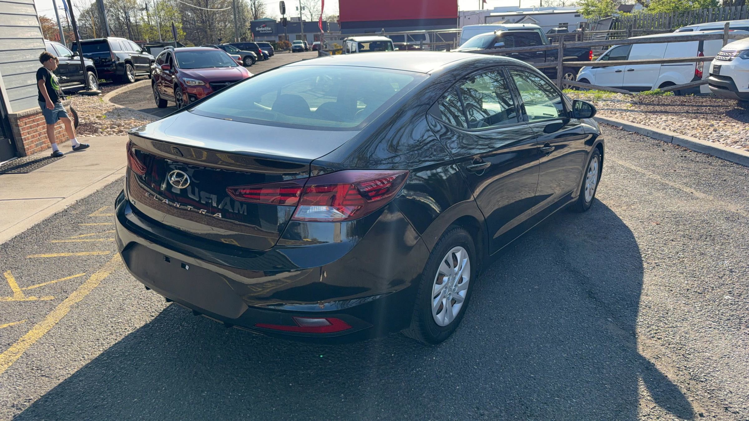 Used 2019 Hyundai Elantra SE FWD image 5