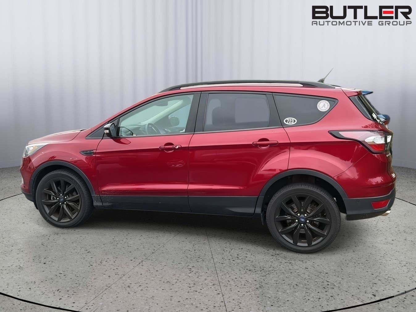 Used 2018 Ford Escape Titanium AWD/4WD image 3