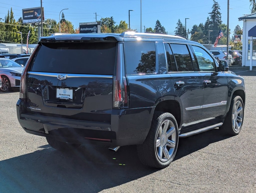 Used 2018 Cadillac Escalade Luxury image 5